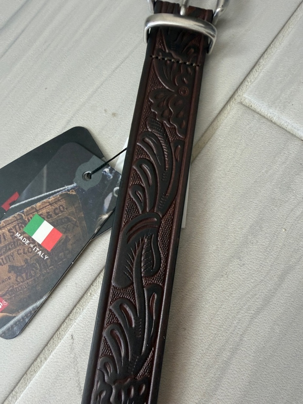 Levi's Dark Brown Tooled Leather Belt with Silver Buckle - Picture 2 of 8